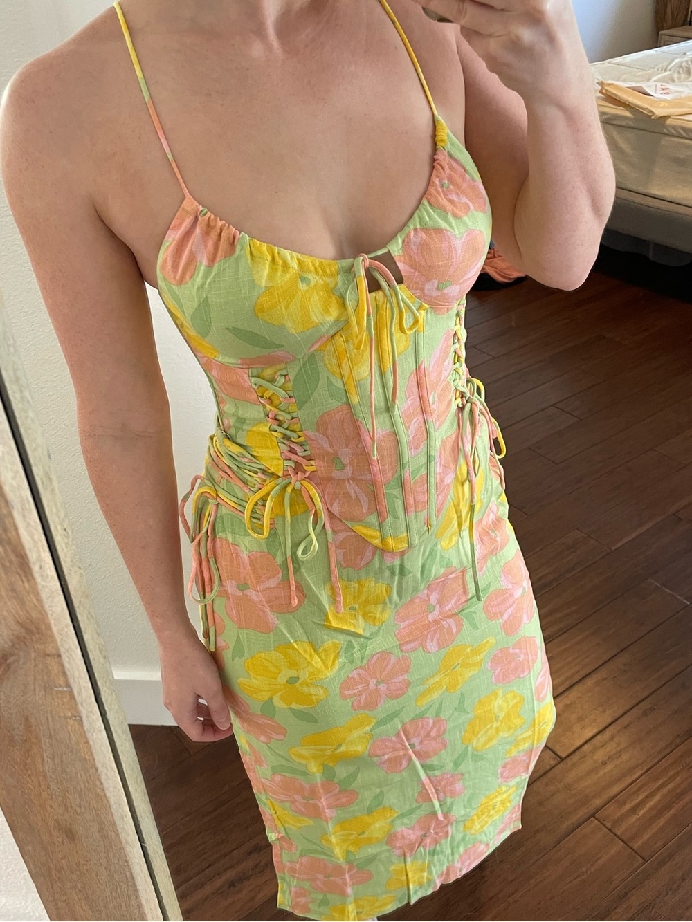 Sabo- Floral Tie-Front corset & midi skirt Set- in Pastel Yellow & Pink - Picture 2 of 7